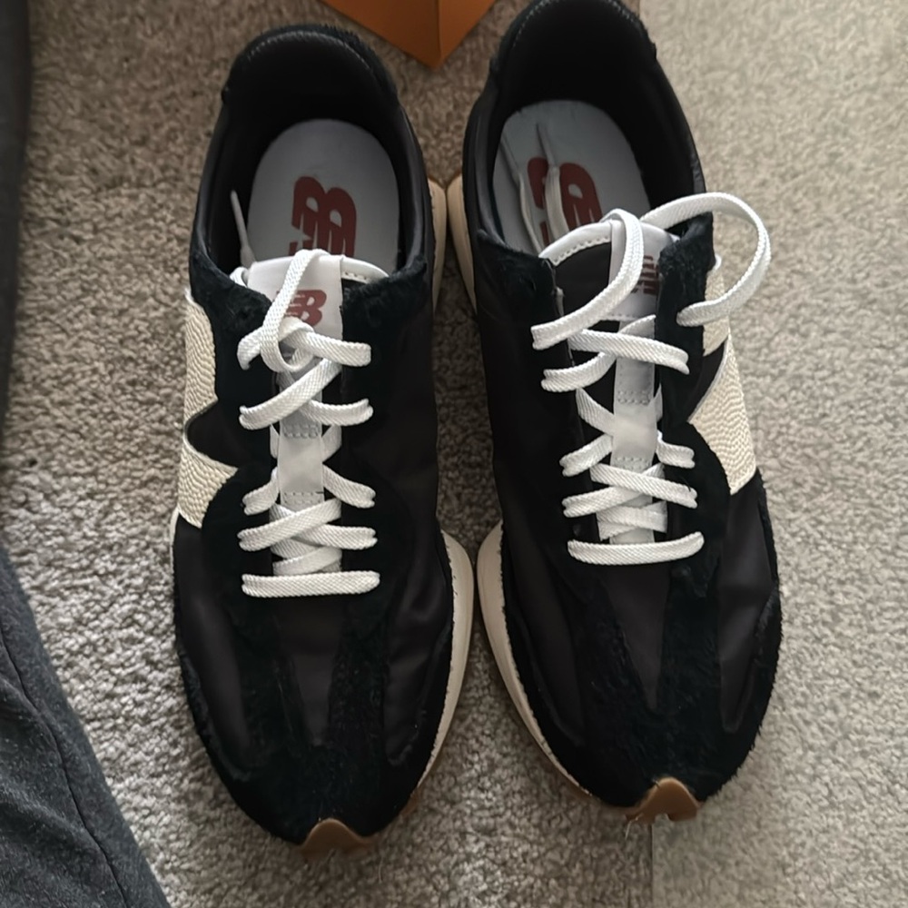 New Balance women 327 shoes black and white